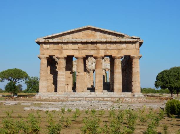 паестум - храм нептуна - temple of neptune стоковые фото и изображения