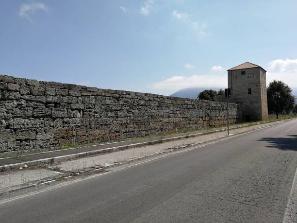 Paestum - City walls