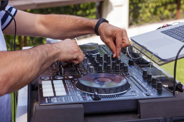 istock The hands of the DJ 996106008