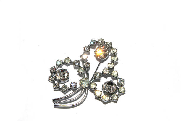 istock Pretty Vintage Antique Brooch on White Background 996109528