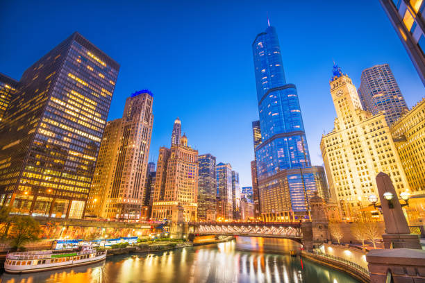 istock Chicago, Illinois, USA Cityscape 996184498