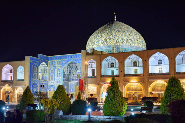 istock Sheikh Lotfollah Mosque at night. Isfahan. Iran 996220802