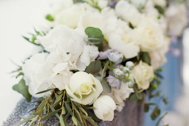 istock flower compositions with white and blue flowers 996279260