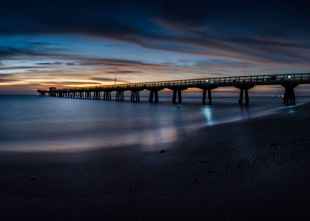 istock Pompano Beach Florida Fishing Pier at Sunrise with Dramatic Sky 996365012