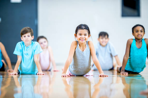 istock Kids yoga 996369106