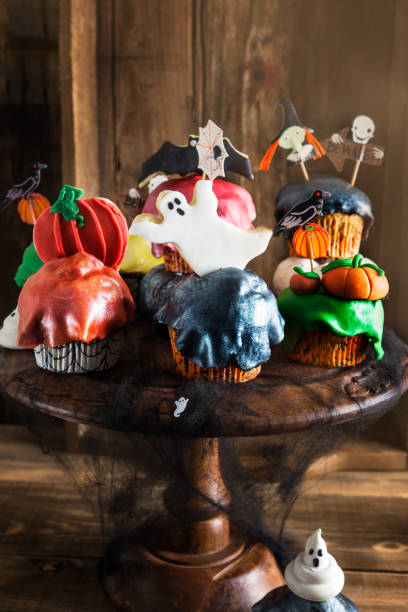 istock Scary Halloween Cupcakes and Cookies 996467968