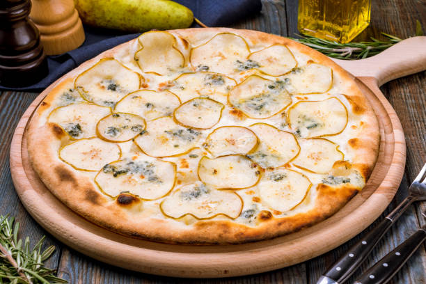 istock Pizza with pears and Gorgonzola cheese. 996517100