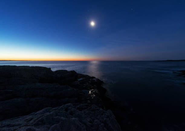 istock Dawn of the Moon 996517334