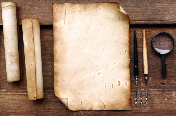 istock Vintage writing set with old paper 996564322