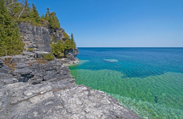 istock Colorful Cliffs above and Below the Water 996571436