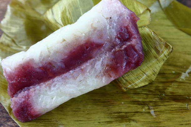 istock Thai dessert made from banana and sticky rice 996581944