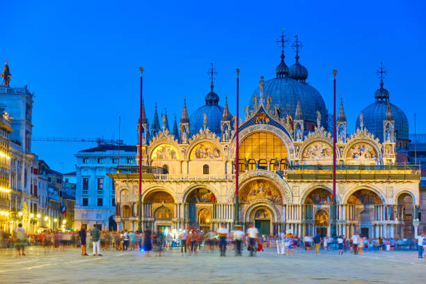 istock Cathedral Basilica of Saint Mark in Venice 996595220