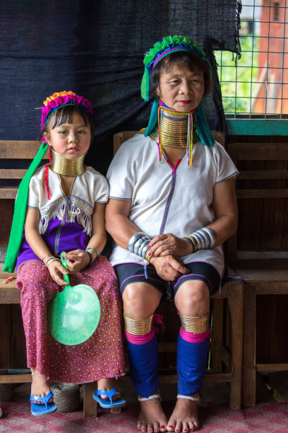 ミャンマー Padaung カヤン族の女性 - アジア民族文化のストックフォト