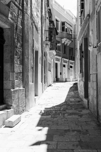 istock Narrow street on Malta 996600696