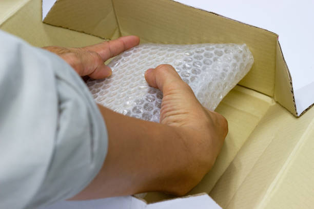istock bubble pack, for Packing and protection product cracked 996723988