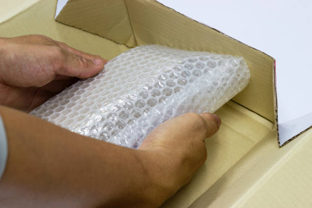 istock bubble pack, for Packing and protection product cracked 996724010