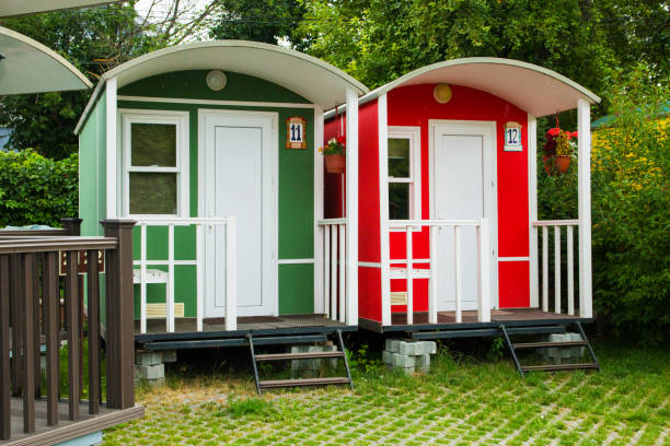 istock red and green house, camping 996797968