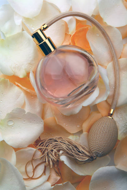 istock petals roses glass perfume 996800648