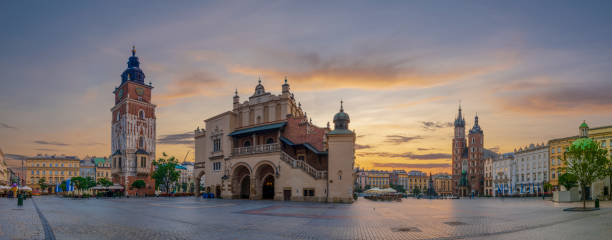 istock The main square in Krakow at sunrise, Poland 996832026