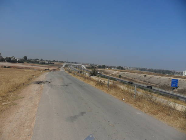 istock ROAD TO MARRAKECH/BOUSKOURA/MOROCCO 996898054