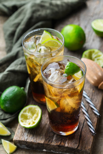 istock Cuba libre or long island iced tea alcohol cocktail drink 996899304