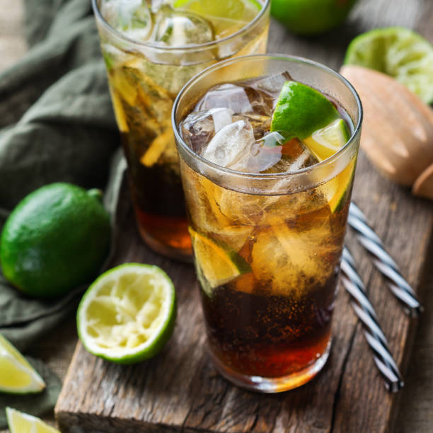 istock Cuba libre or long island iced tea alcohol cocktail drink 996902960