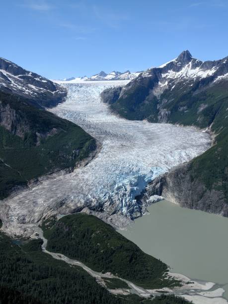 istock Alaskan Landscapes in Summer 997109732