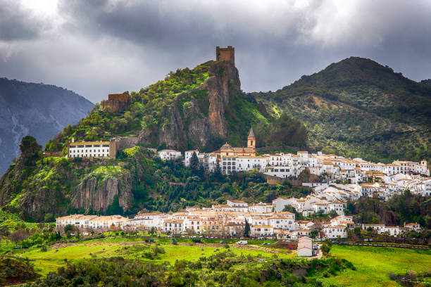 Zahara de la Sierra Zahara de la Sierra, one of the pueblos blancos in Andalusia, Spain. grazalema stock pictures, royalty-free photos & images