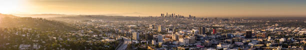 los angeles urban sprawl - aerial panorama - hollywood california skyline city of los angeles panoramic imagens e fotografias de stock