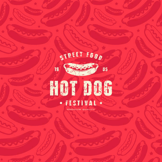 illustrations, cliparts, dessins animés et icônes de modèle sans couture et emblème pour restaurant de hot dogs - hot dog