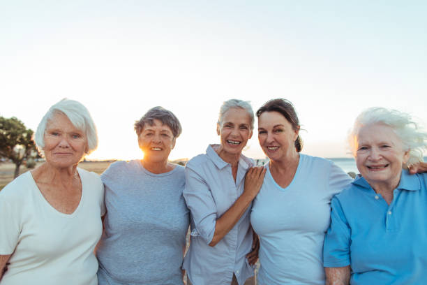 istock It takes a long time to grow a old friend 997472534
