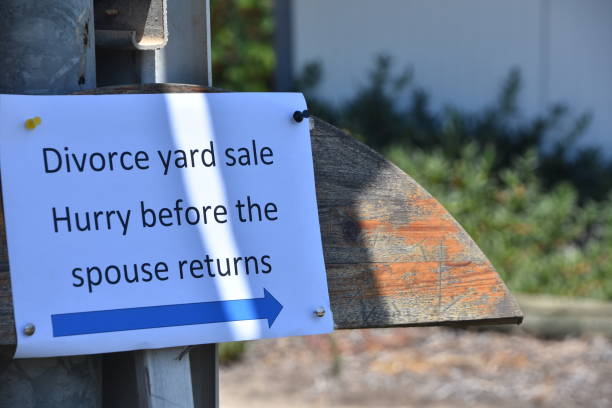 istock a sign -  Garage Sale 997490288