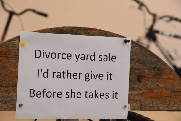 istock a sign -  Garage Sale 997499406