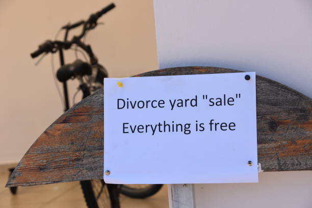 istock a sign -  YARD Sale 997504918