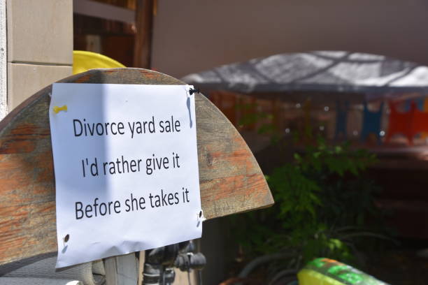 istock a sign -  Garage Sale 997505408