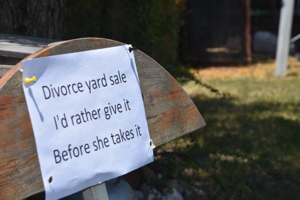 istock a sign -  Garage Sale 997505744
