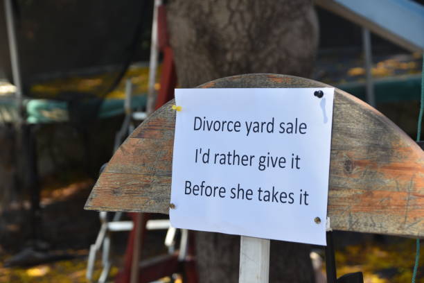 istock a sign -  Garage Sale 997508242