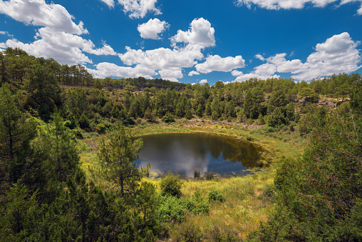 Formación geológica de Round lake en la provincia de Cuenca, Castilla La Mancha, España. photo