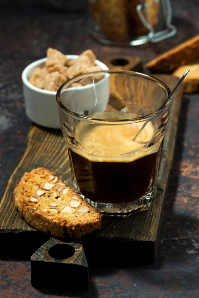 istock Italian dessert, espresso and cantucci cookies, vertical 997844732
