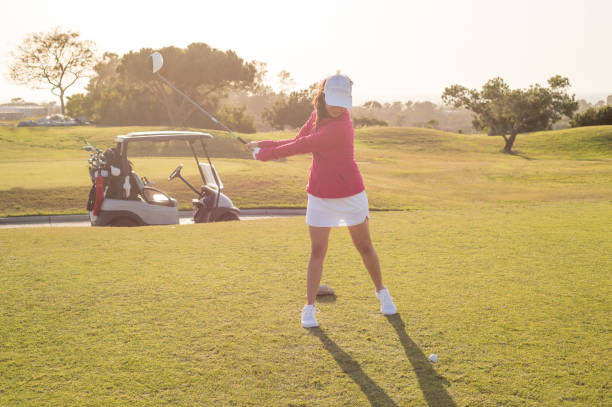 istock Hispanic Women Golfer On The Tee 997880520