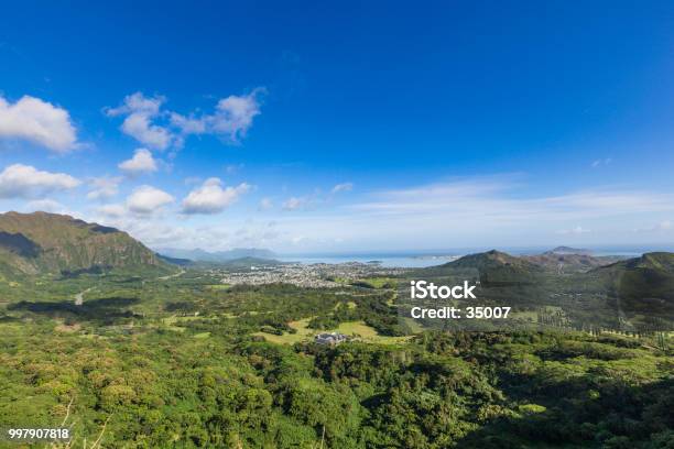 Nuuanu Pali Lookout Oahu Island Hawaii Islands Stock Photo - Download Image Now - Surveillance, Beauty In Nature, Coastline