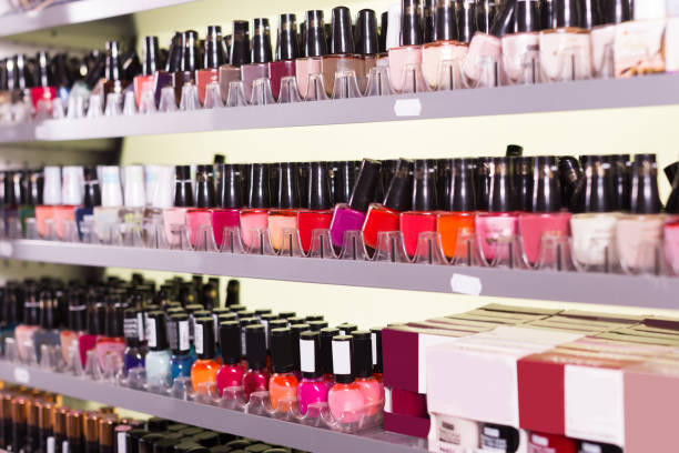 istock diversification of colorful nail varnishes 998066230