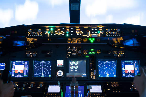 una vista de la cabina - commercial airplane throttle lever cockpit fotografías e imágenes de stock