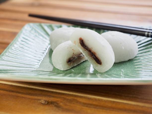 istock Asian traditional food glutinous rice cake 998138750