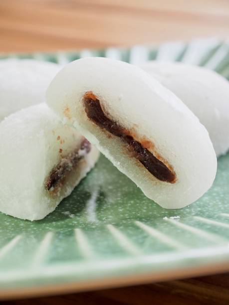 istock Asian traditional food glutinous rice cake 998138778