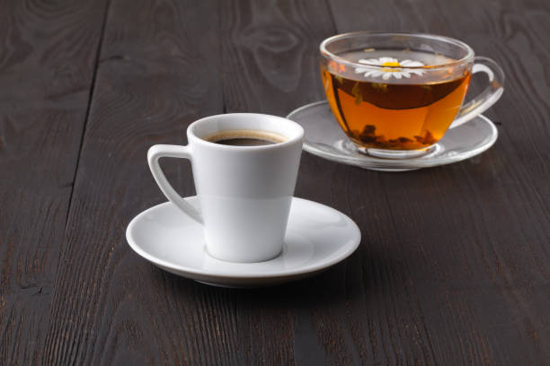 istock what to choose tea or coffee 998378770