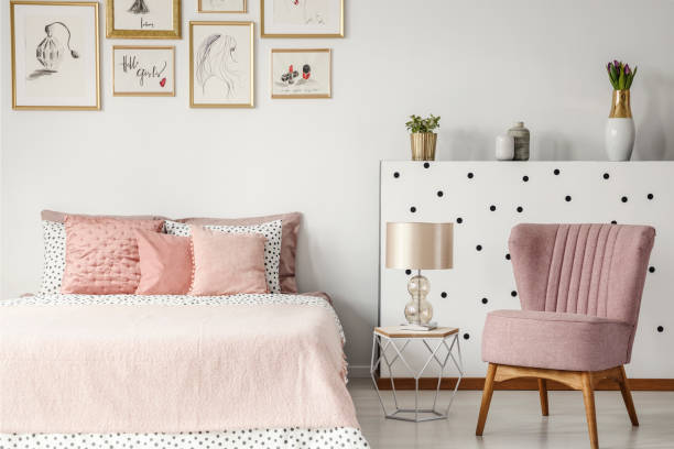 istock Pastel pink bedroom interior 998423020