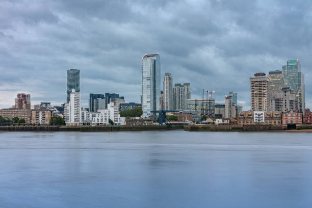 istock Office buildings in Canary Wharf in London 998430010