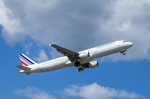 Air France Airbus A321 200 Cất Cánh Hình ảnh Sẵn có - Tải xuống Hình ảnh Ngay bây giờ - Bay - Hoạt động di chuyển, Máy bay thương mại, Bầu trời - iStock Air France Airbus A321 200 Cất Cánh Hình ảnh Sẵn có - Tải xuống Hình ảnh Ngay bây giờ - Bay - Hoạt động di chuyển, Máy bay thương mại, Bầu trời - iStock