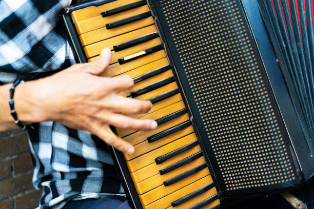 istock Accordion street player 998632952